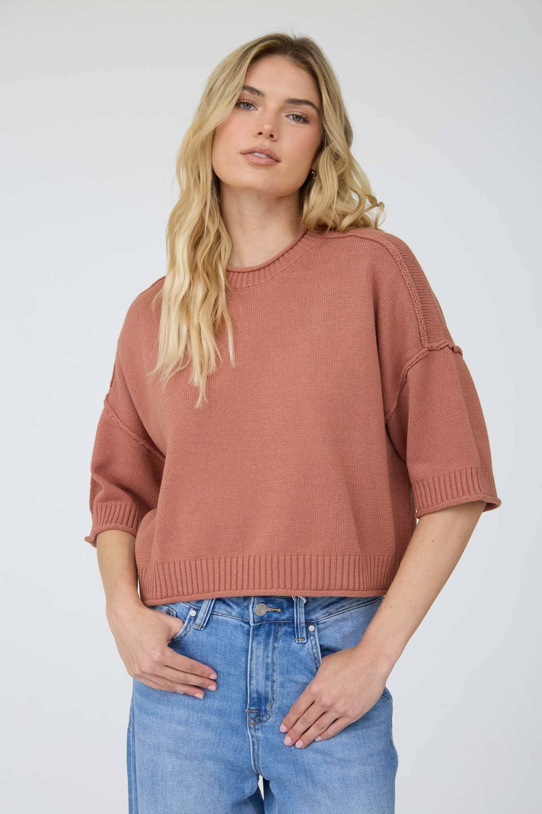 EXPOSED SEAM DROP SHOULDER SHORT SLEEVE PULLOVER