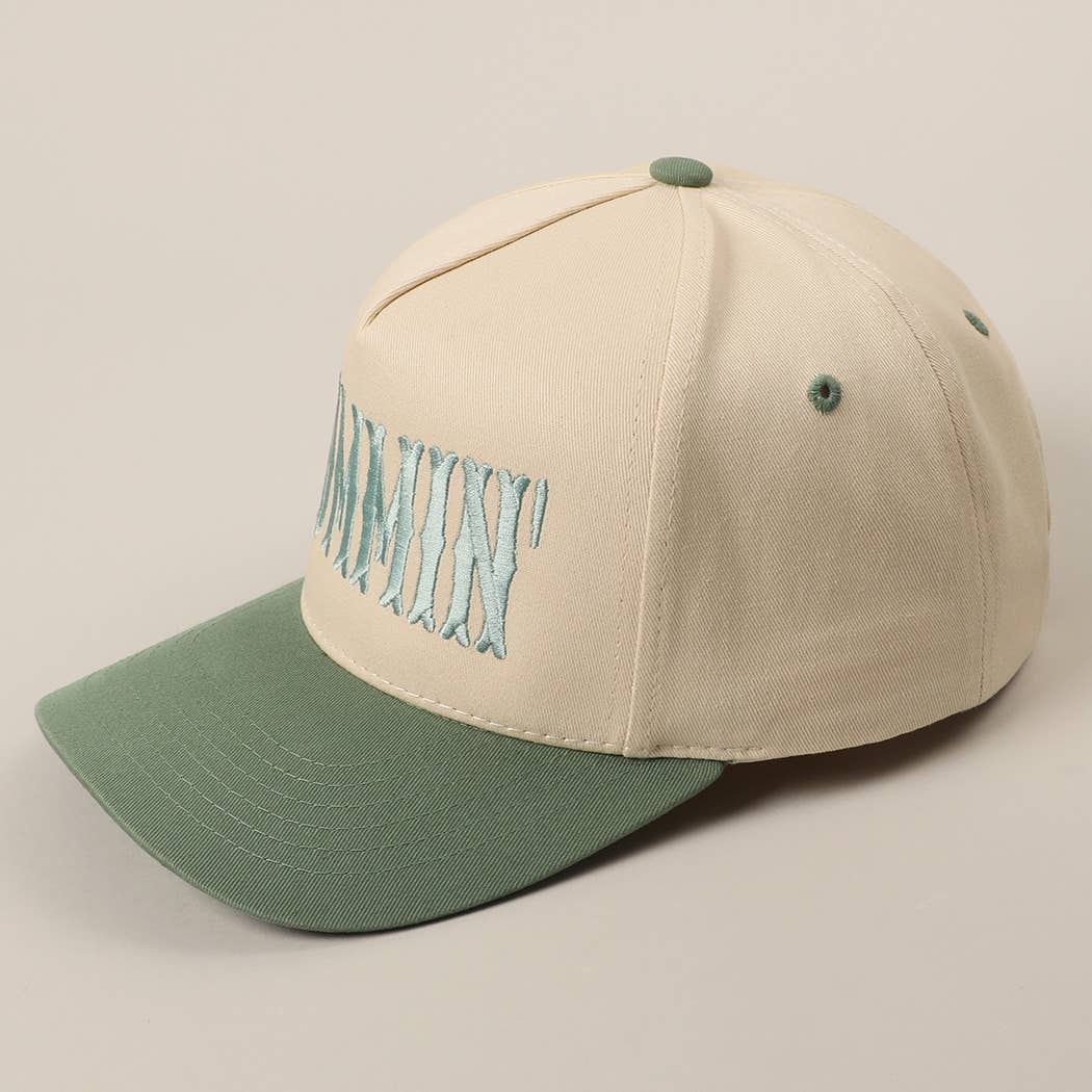 MOMMIN' Letter Embroidery Two-Tone Trucker Hat