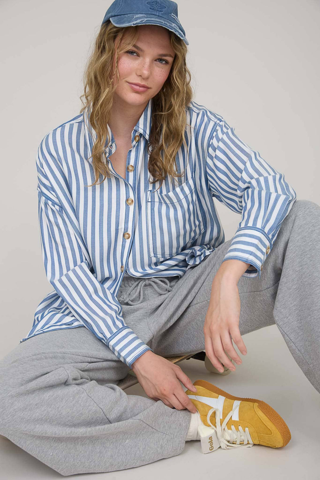 STRIPE COLLARED BUTTON DOWN LONG SLEEVE SHIRT
