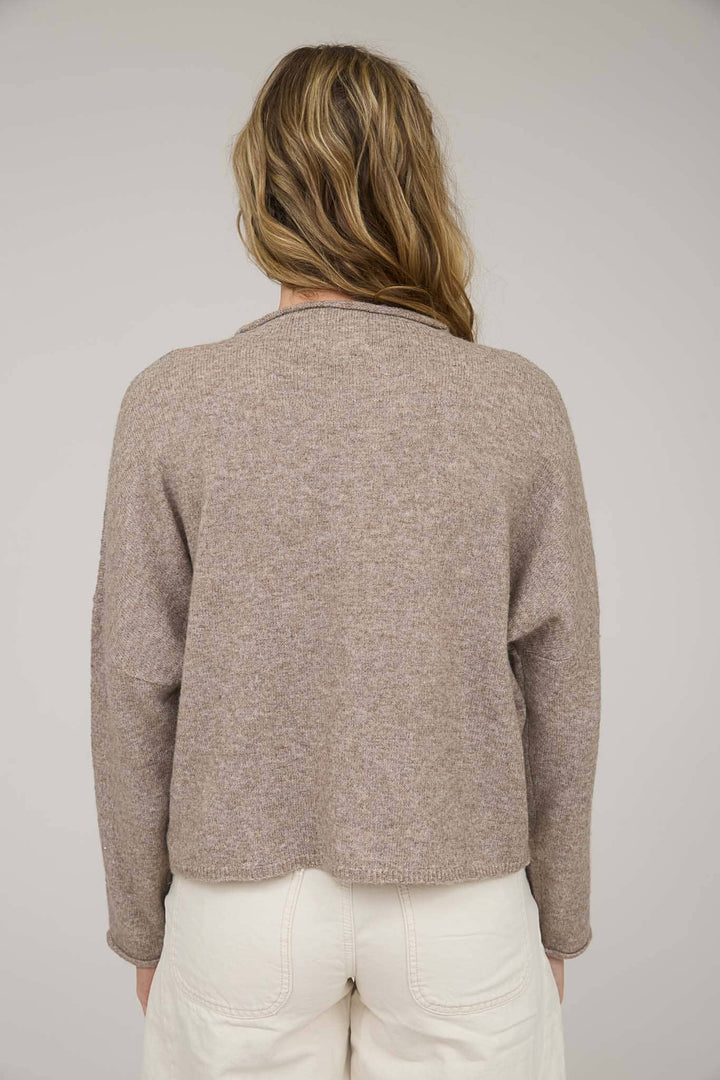 LIGHTWEIGHT BUTTON DOWN KNIT CARDIGAN