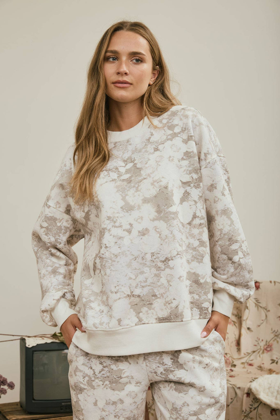 FLORAL CAMO WASH BOXY CREW KNIT TOP & PANTS SET
