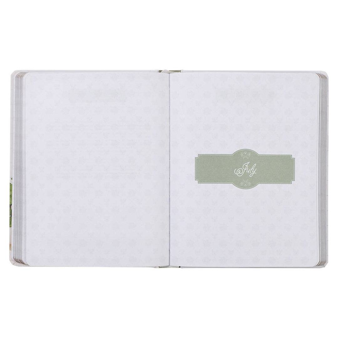 Devotional Daily Hope for a Woman's Heart Hardcover