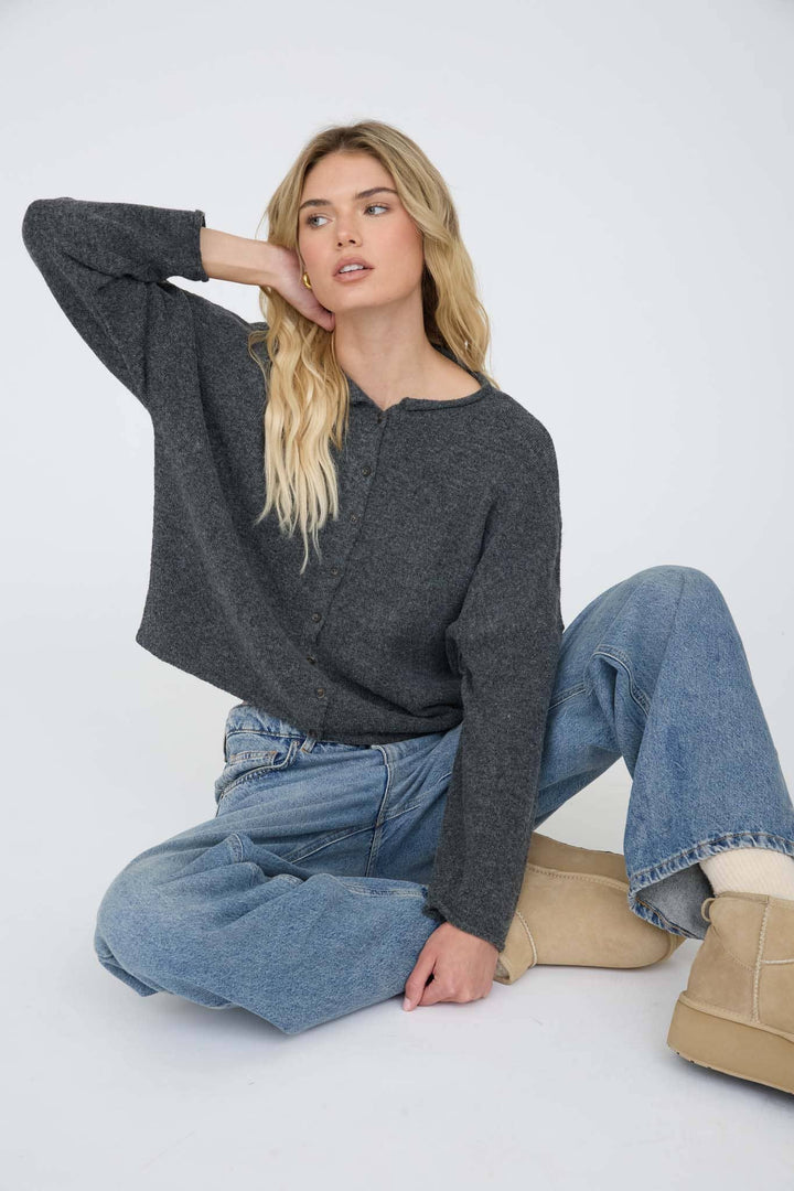 LIGHTWEIGHT BUTTON DOWN KNIT CARDIGAN