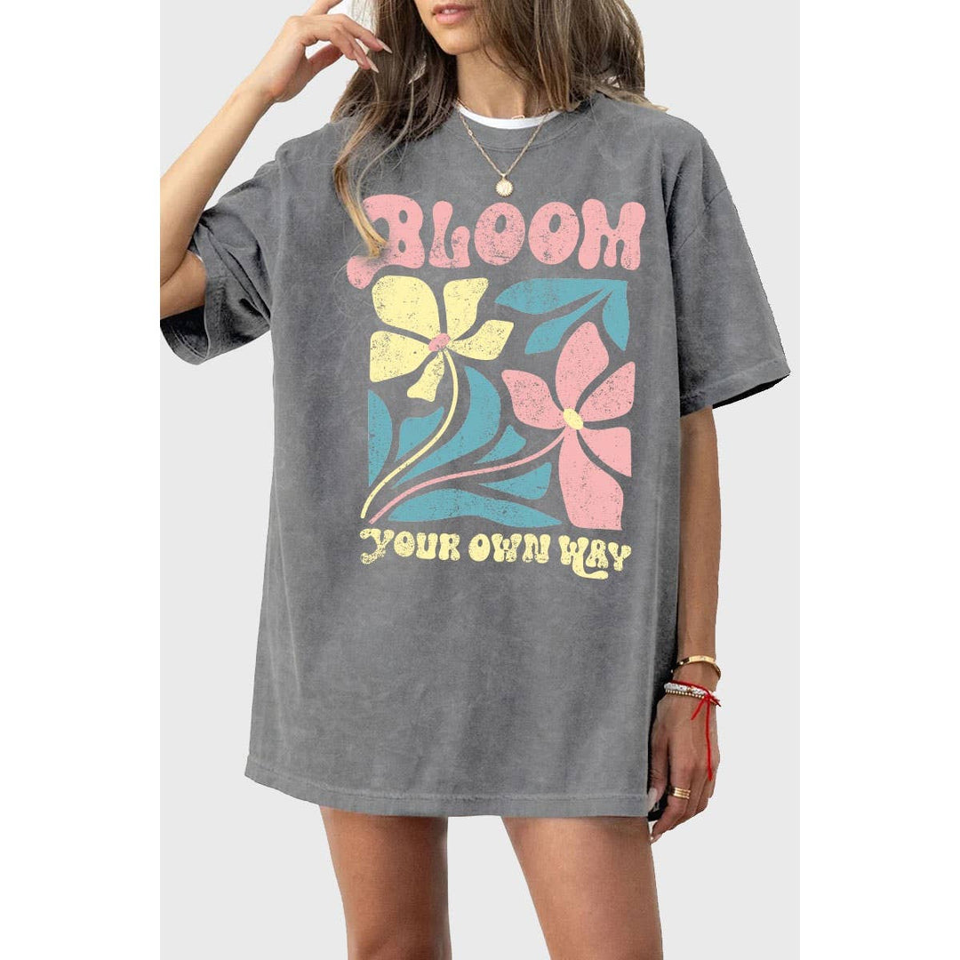 BLOOM YOUR OWN WAY MINERAL GRAPHIC TEE