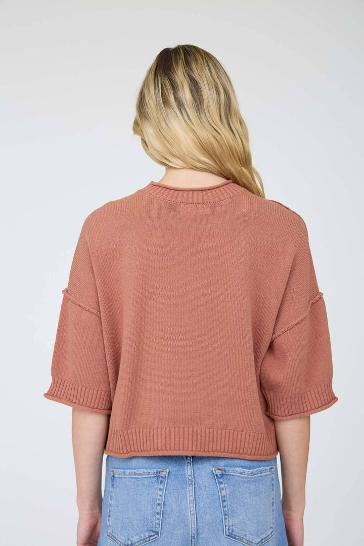 EXPOSED SEAM DROP SHOULDER SHORT SLEEVE PULLOVER