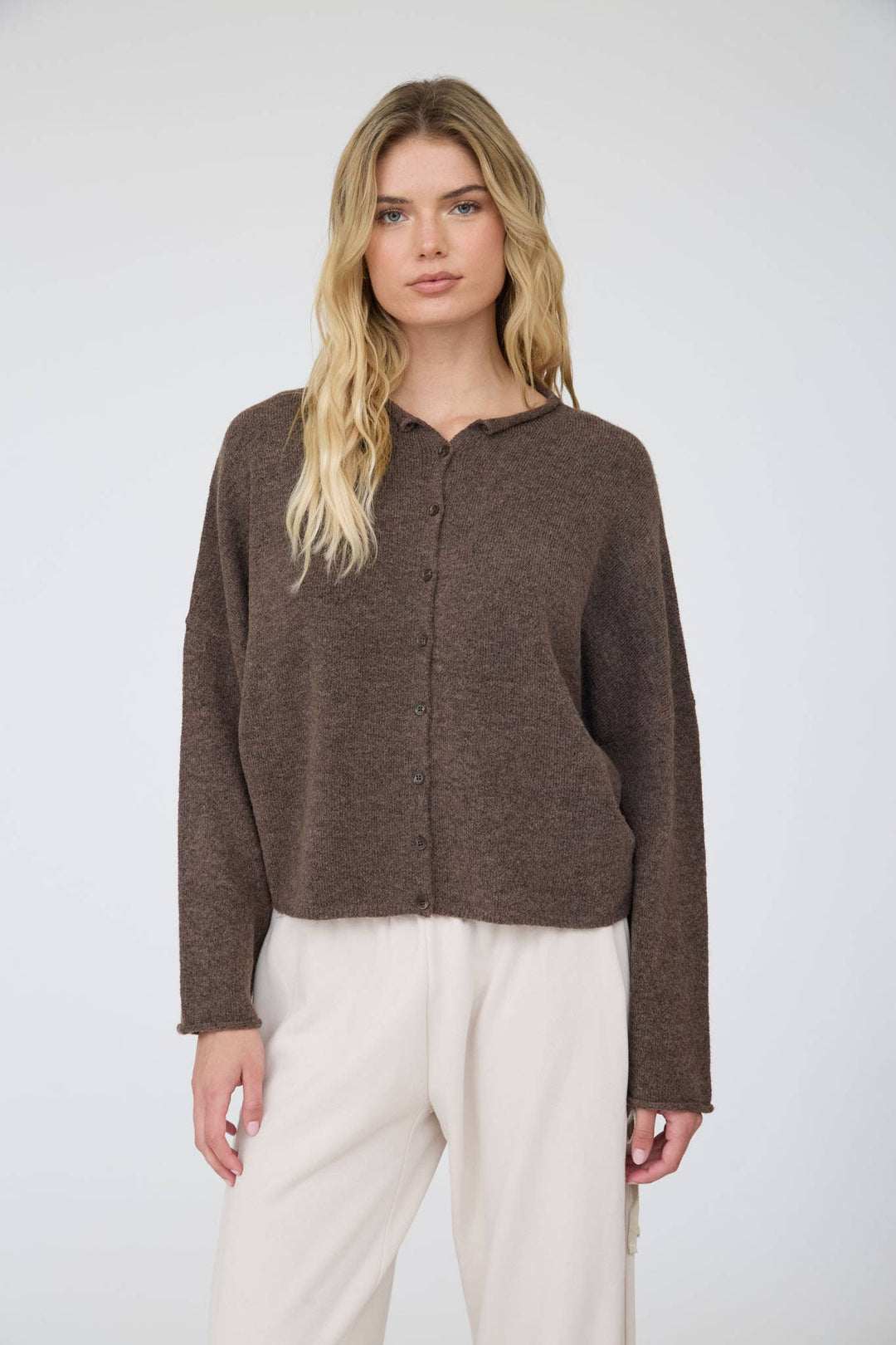 LIGHTWEIGHT BUTTON DOWN KNIT CARDIGAN