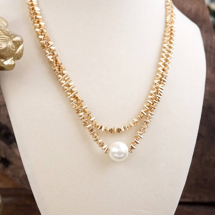 Golden Grace – Double Layer Necklace with Pearl and 3D Beads
