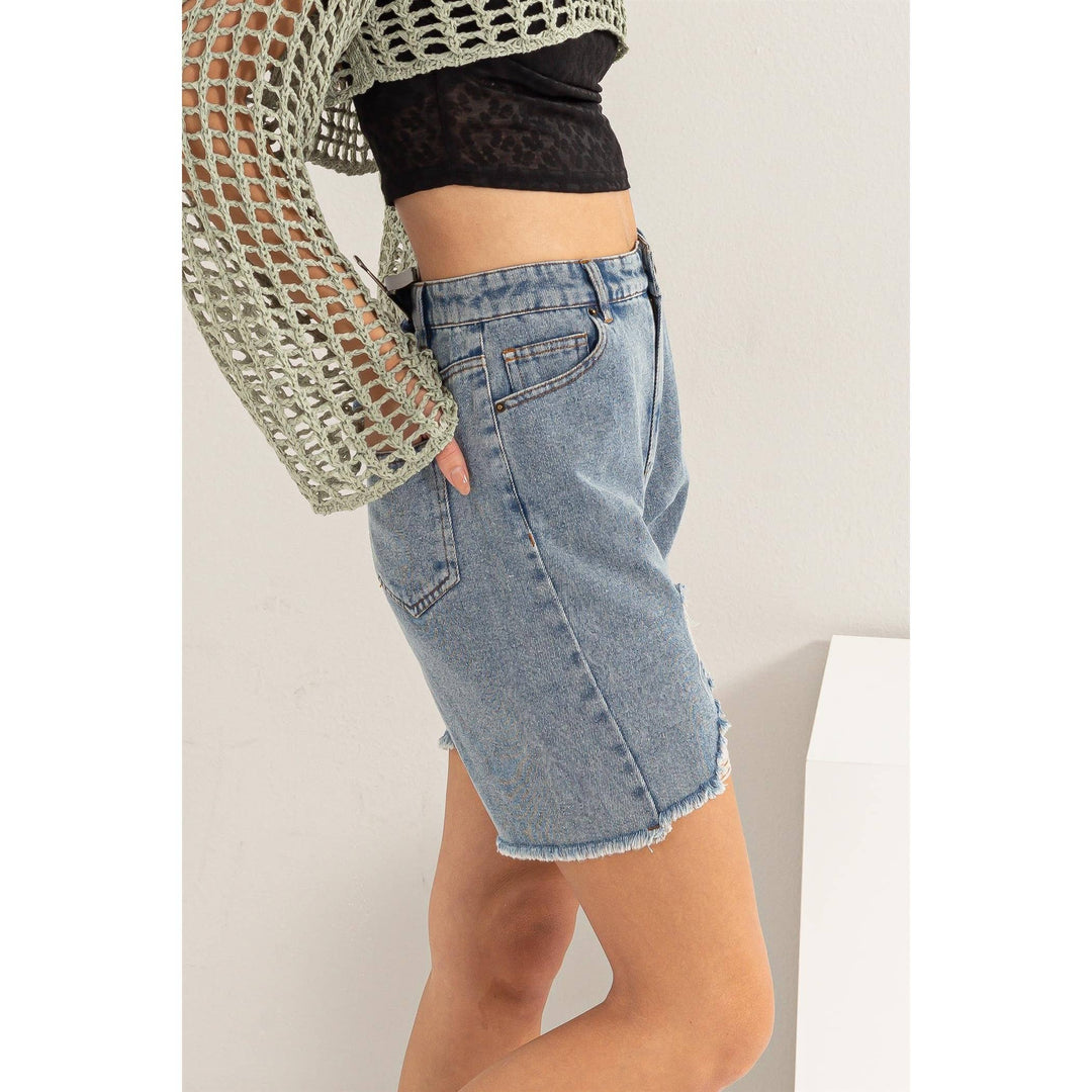 HF24C616-Distressed Bermuda Denim Shorts