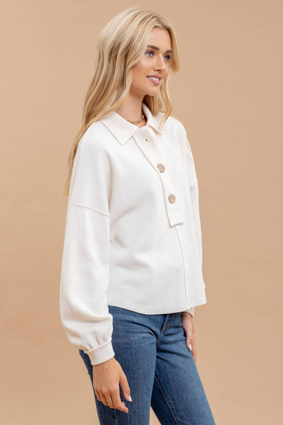 COLLARED RAW EDGE KNIT TOP