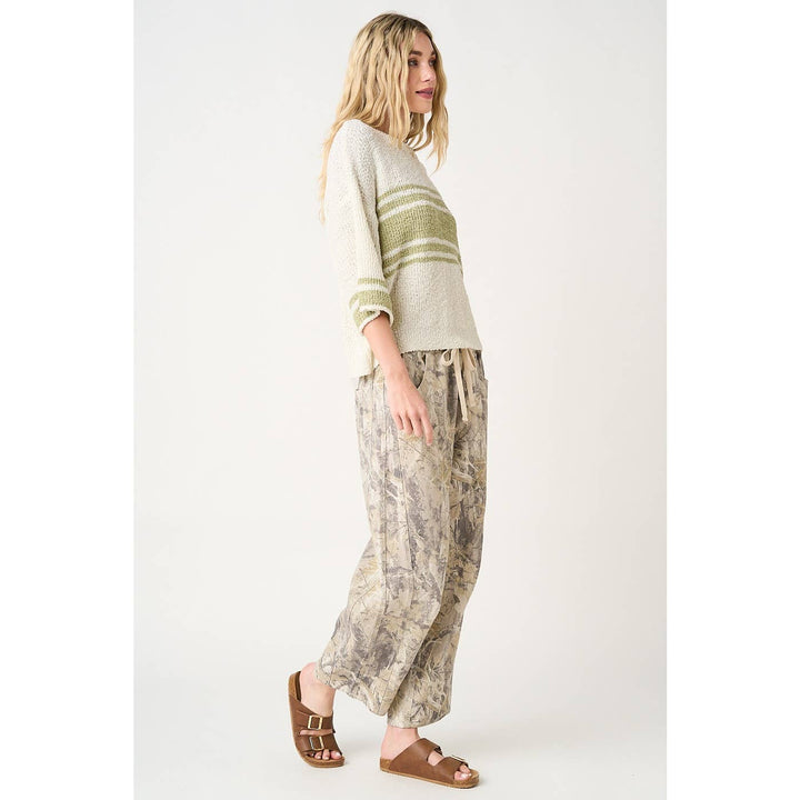 TREE CAMO PRINT ELASTIC WAIST BARREL LEG PANTS