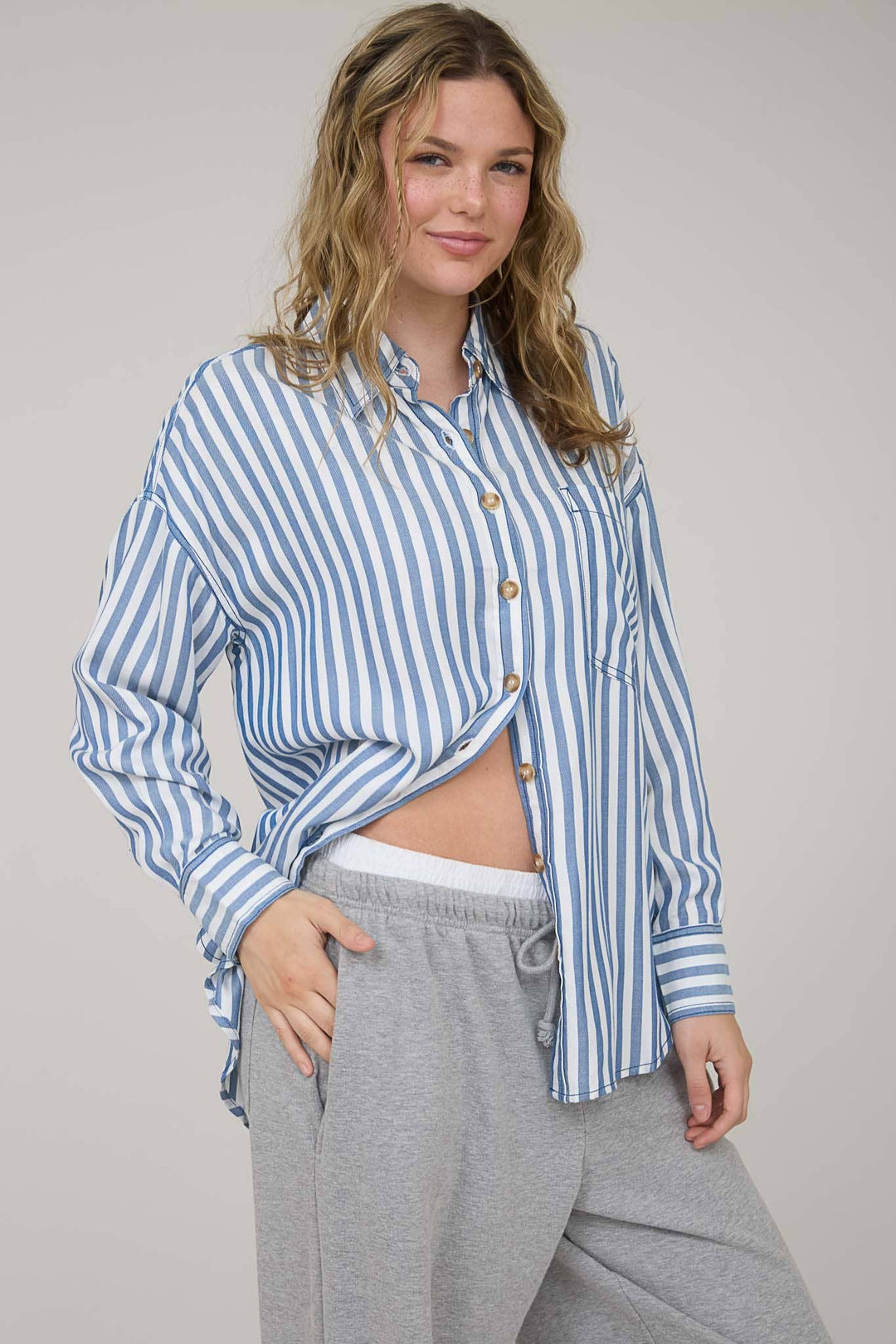 STRIPE COLLARED BUTTON DOWN LONG SLEEVE SHIRT