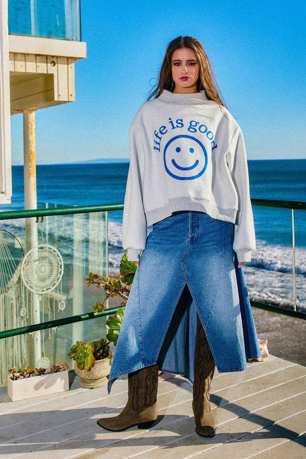 Reversible Graphic Mock-Neck Crop Sweatshirt