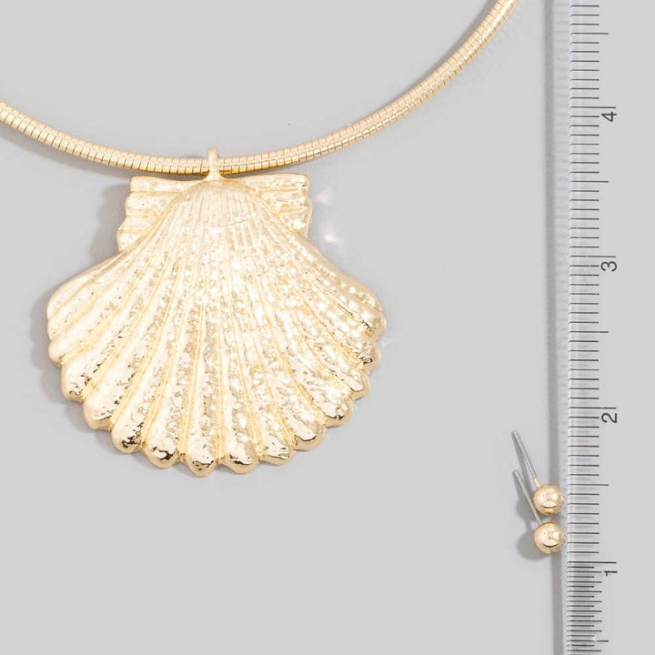 Seashell Pendant Choker Necklace