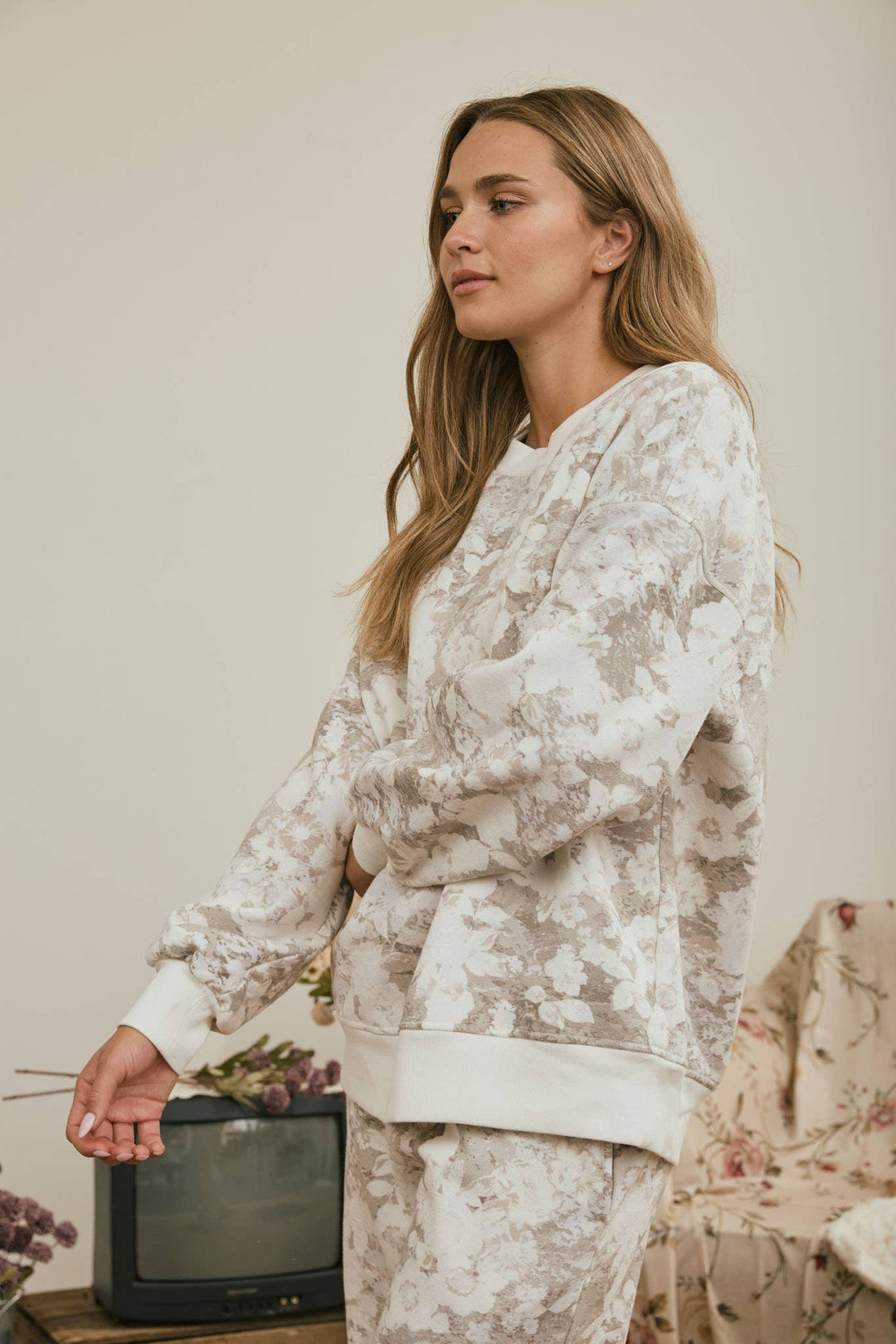 FLORAL CAMO WASH BOXY CREW KNIT TOP & PANTS SET