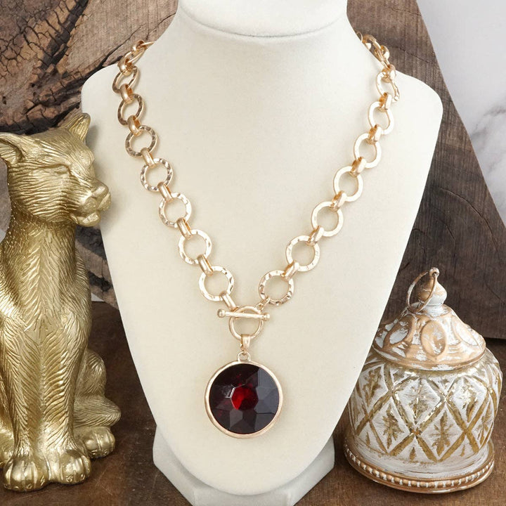 Gilded Radiance – Chunky Ring Chain Necklace with Sparkly Crystal