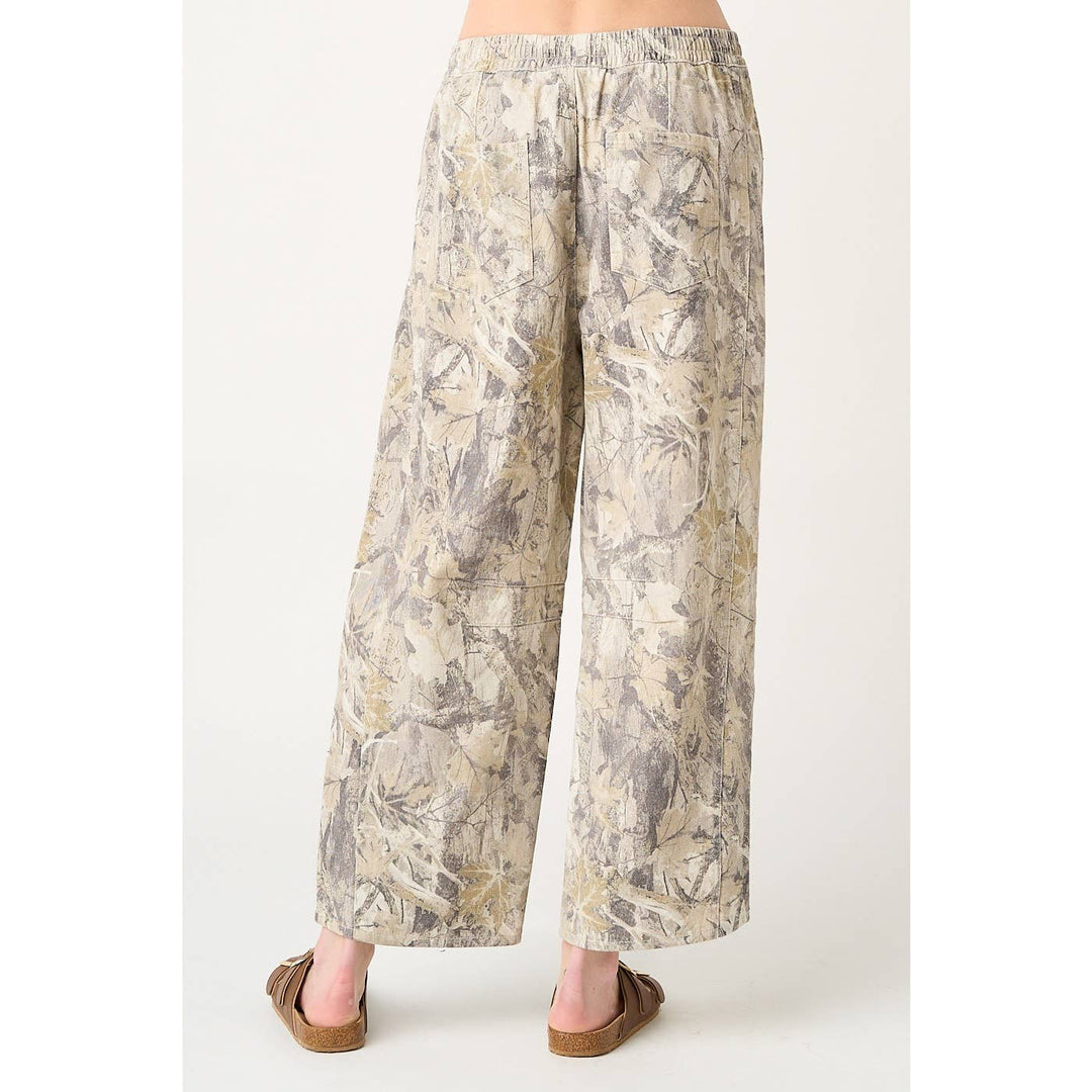 TREE CAMO PRINT ELASTIC WAIST BARREL LEG PANTS