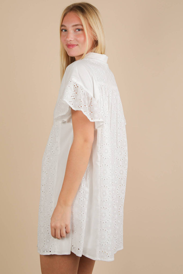 ND31658-Mixed Cotton Eyelet Lace Ruffled Mini Shirt Dress
