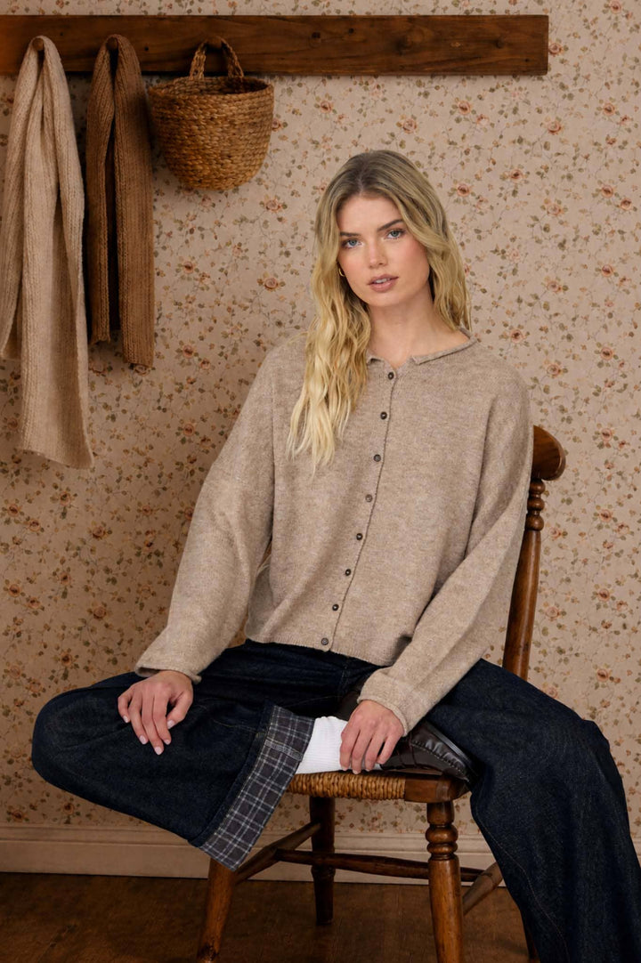 LIGHTWEIGHT BUTTON DOWN KNIT CARDIGAN