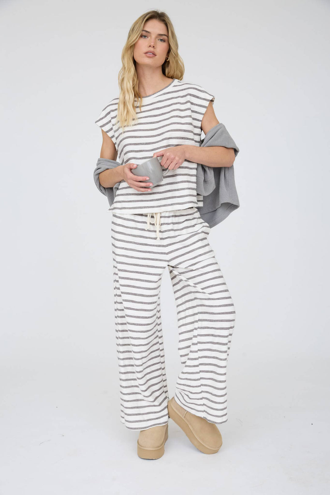 STRIPE ROUND NECK SHORT SLEEVE KNIT TOP & PANT SET
