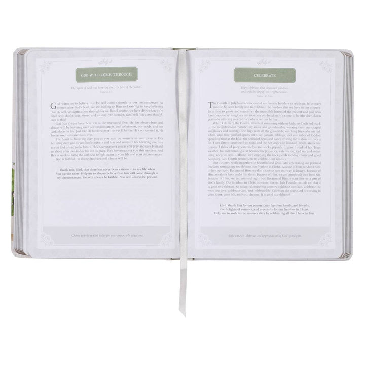 Devotional Daily Hope for a Woman's Heart Hardcover