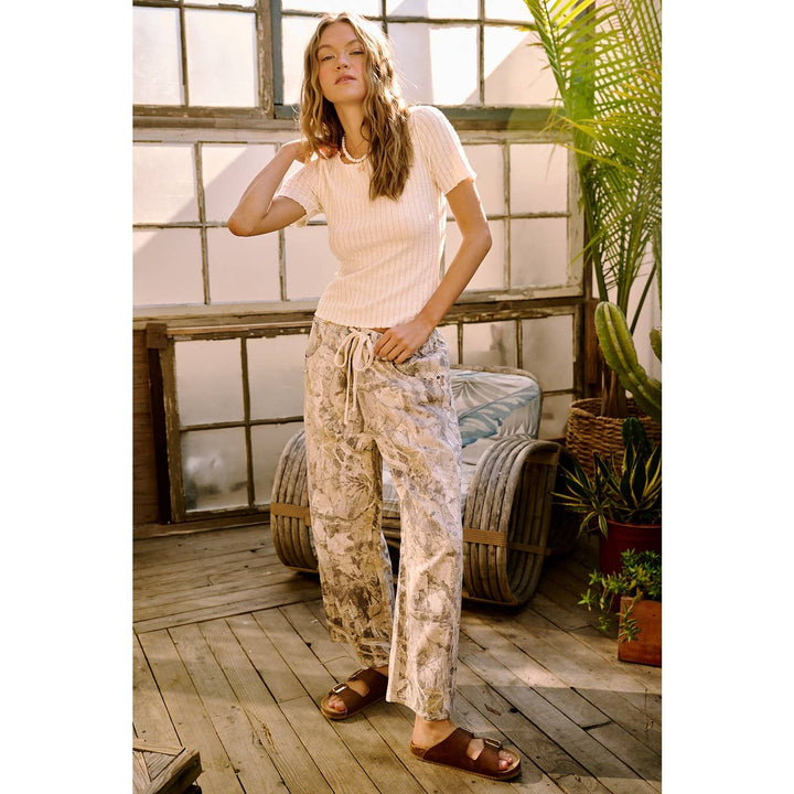 TREE CAMO PRINT ELASTIC WAIST BARREL LEG PANTS