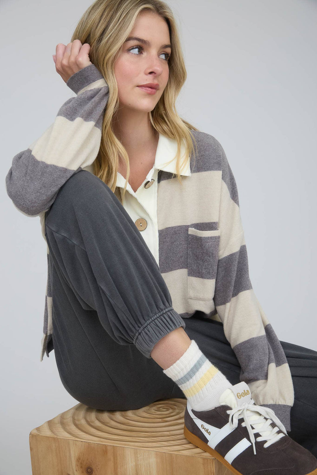 WASHED STRIPE CONTRAST COLLAR LONG SLEEVE KNIT TOP