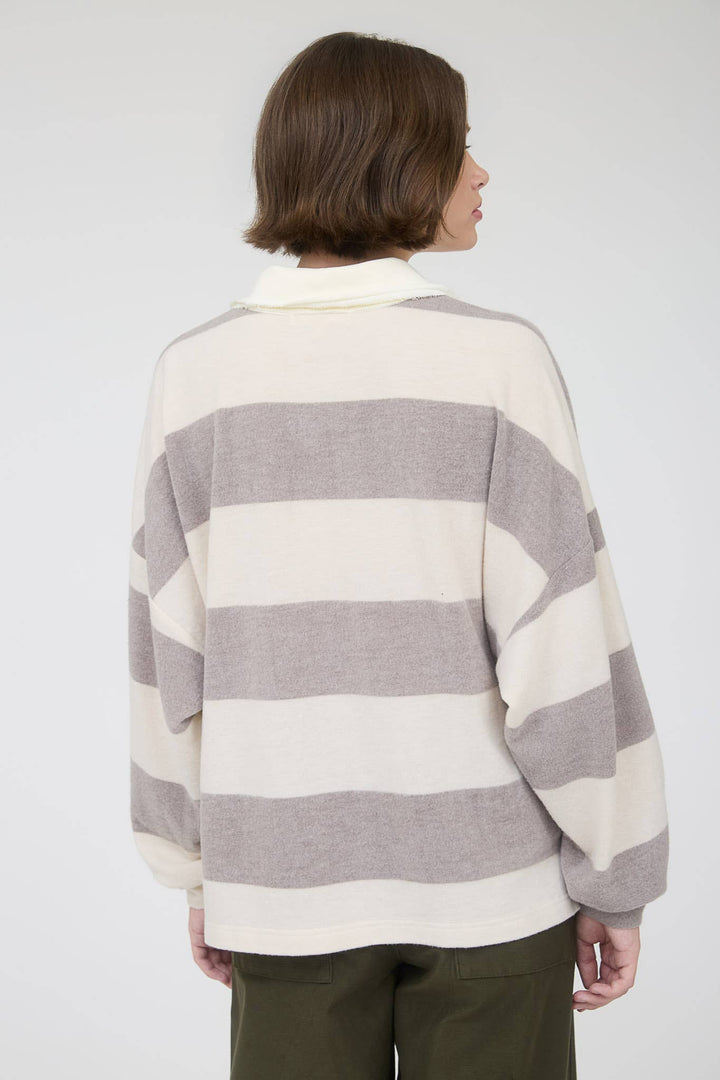 WASHED STRIPE CONTRAST COLLAR LONG SLEEVE KNIT TOP