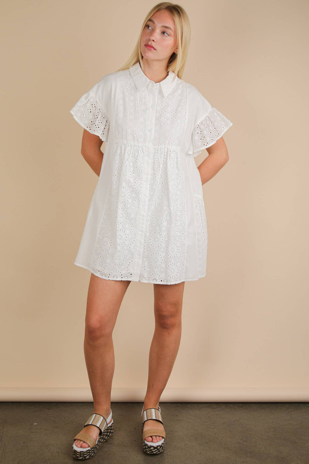 ND31658-Mixed Cotton Eyelet Lace Ruffled Mini Shirt Dress