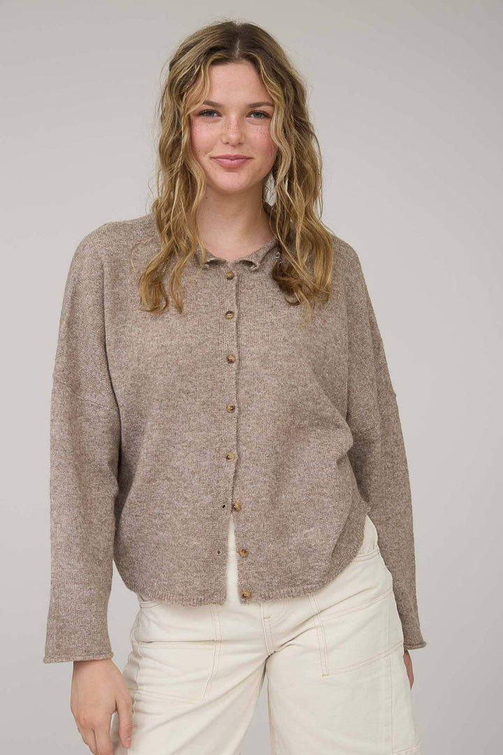 LIGHTWEIGHT BUTTON DOWN KNIT CARDIGAN