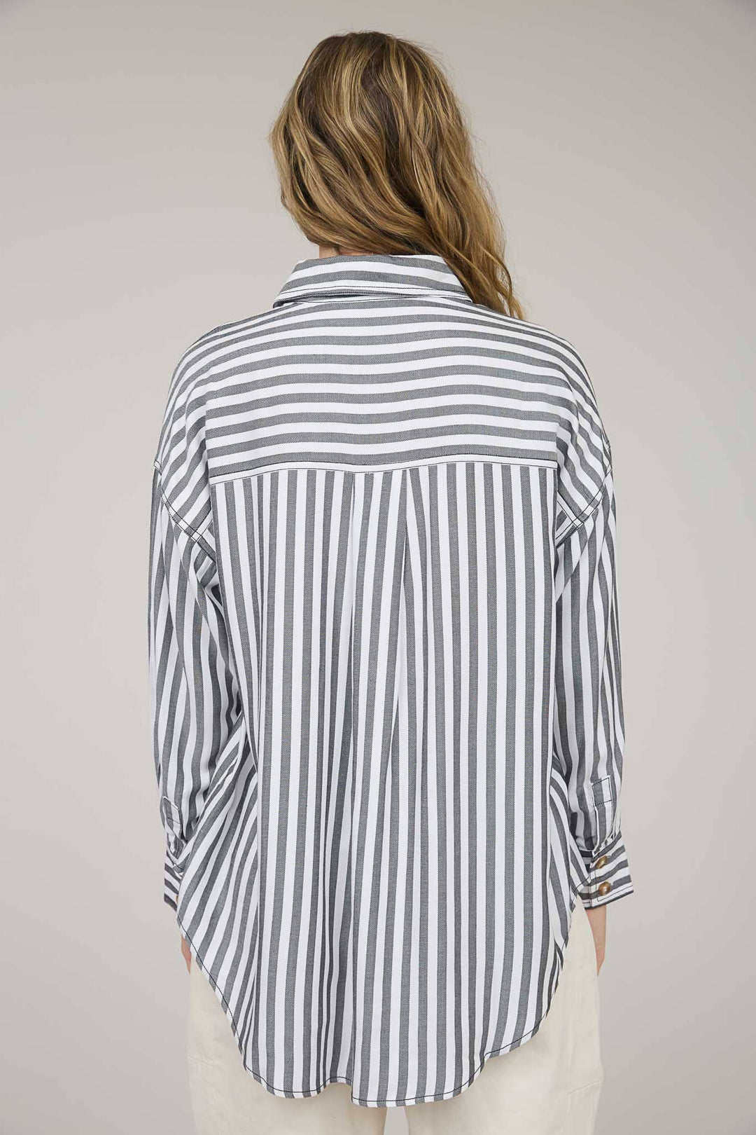 STRIPE COLLARED BUTTON DOWN LONG SLEEVE SHIRT