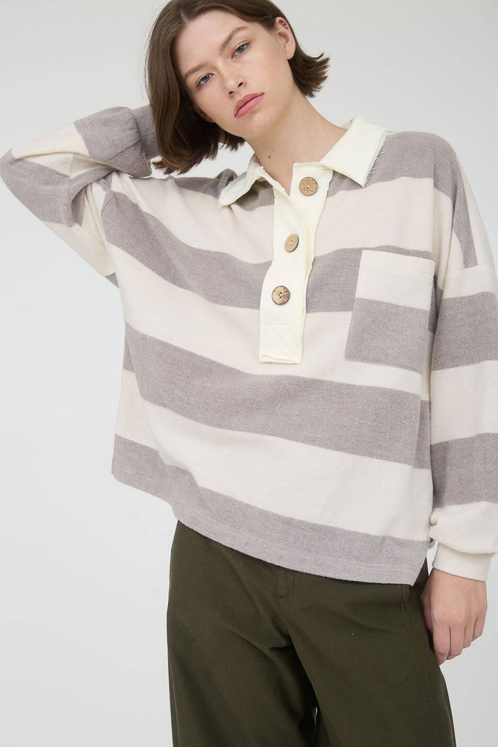 WASHED STRIPE CONTRAST COLLAR LONG SLEEVE KNIT TOP