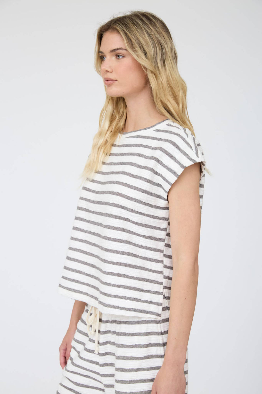 STRIPE ROUND NECK SHORT SLEEVE KNIT TOP & PANT SET