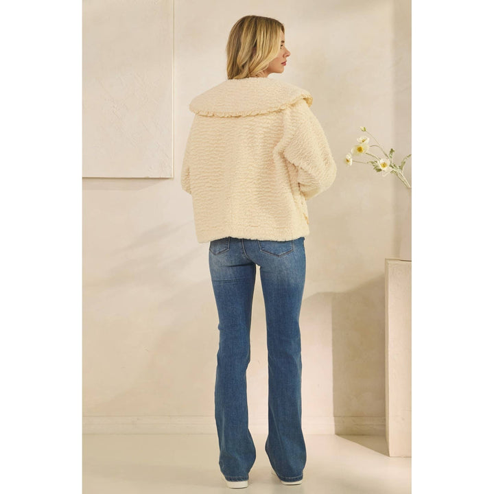 Texture Sherpa Peterpan Collar Short Jacket